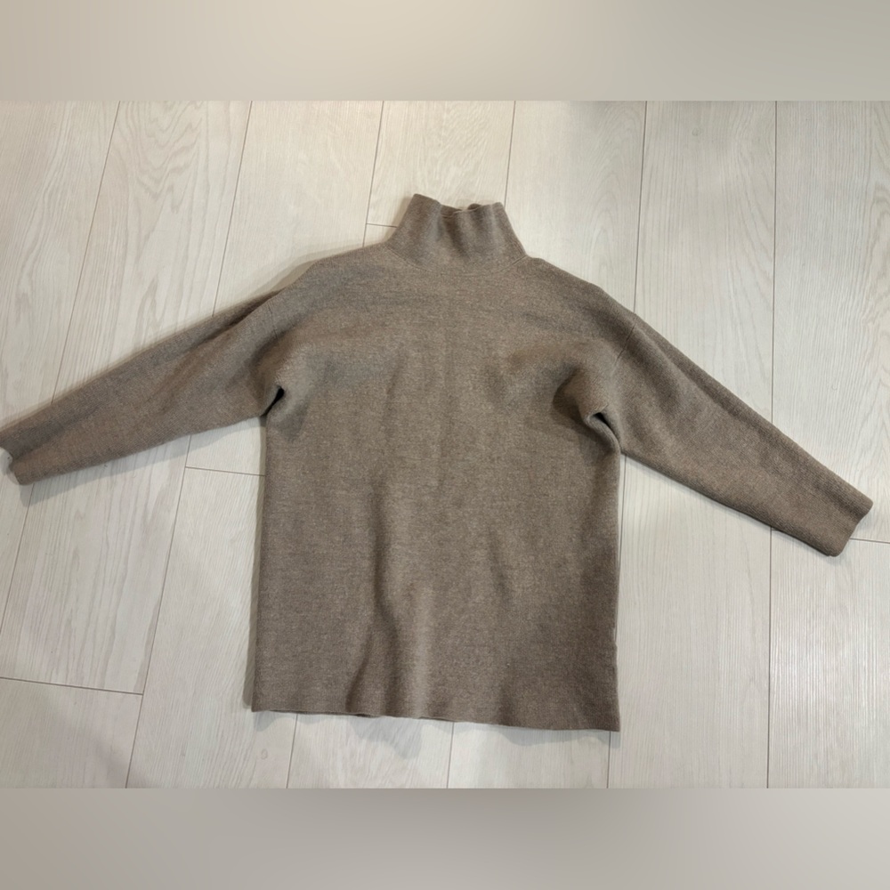 Aritzia Babaton Taupe Knit Sweater